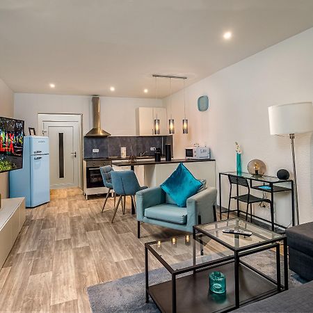 Tiny House In Duisburg By Junik Apartments Buitenkant foto